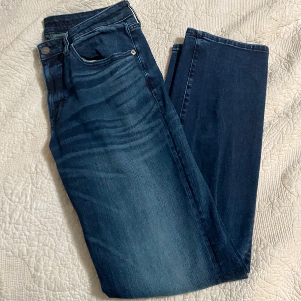 COPY - Gently used MEN american eagle jeans.
